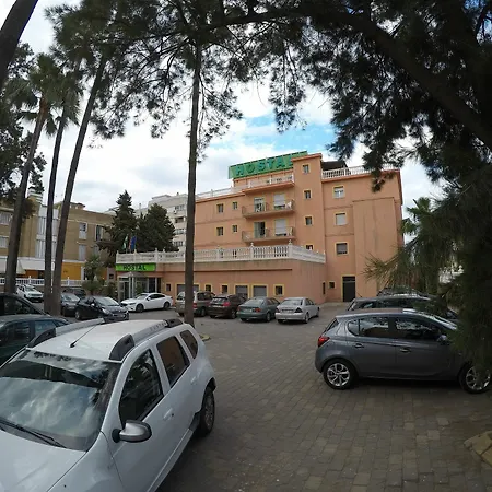 La Casa De Enfrente Малага